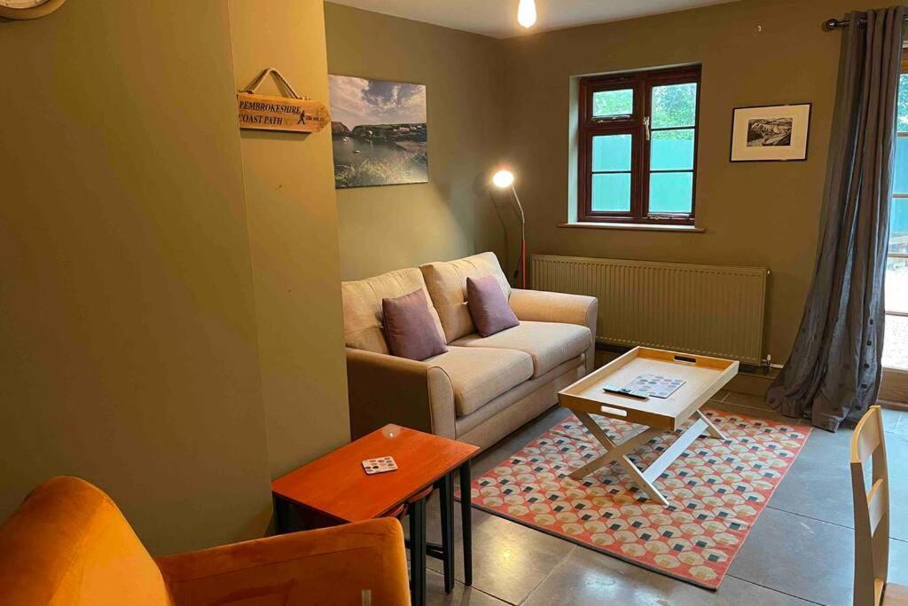 Cottage With Hot Tub In Pembrokeshire Haverfordwest Exteriér fotografie