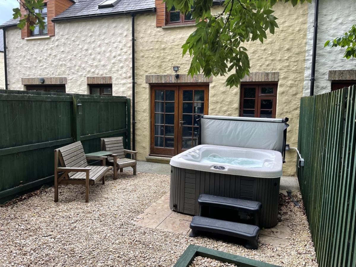 Cottage With Hot Tub In Pembrokeshire Haverfordwest Exteriér fotografie